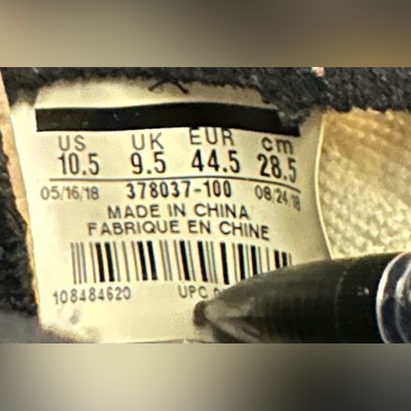 Air Jordan 11 Concord Sz 10,5 Mens 2018 Nike Retro Black White 378037-100 OG XI - Picture 10 of 10